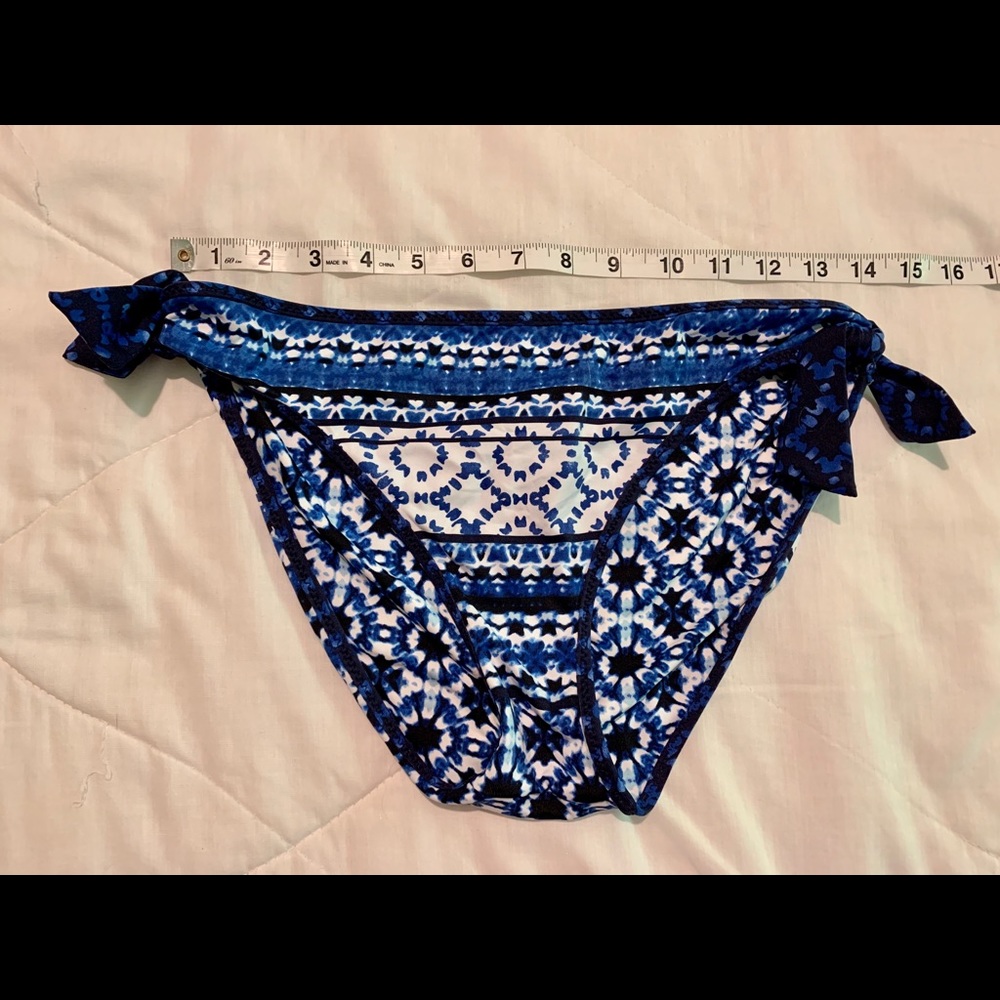 Tommy Bahama reversible bikini S/M - NWT Host Pk🎉 - Picture 4 of 9